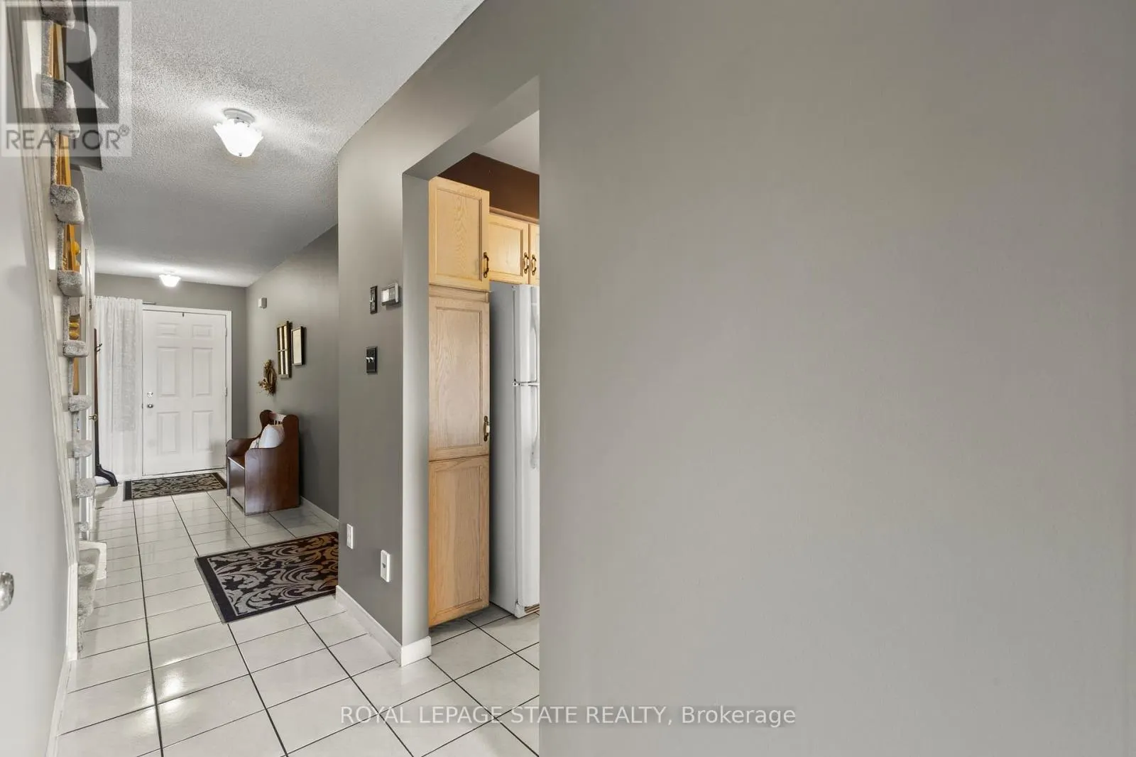 11 - 1860 UPPER GAGE AVENUE
