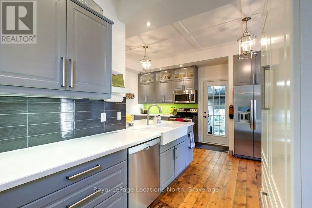 138 BRUCE STREET S