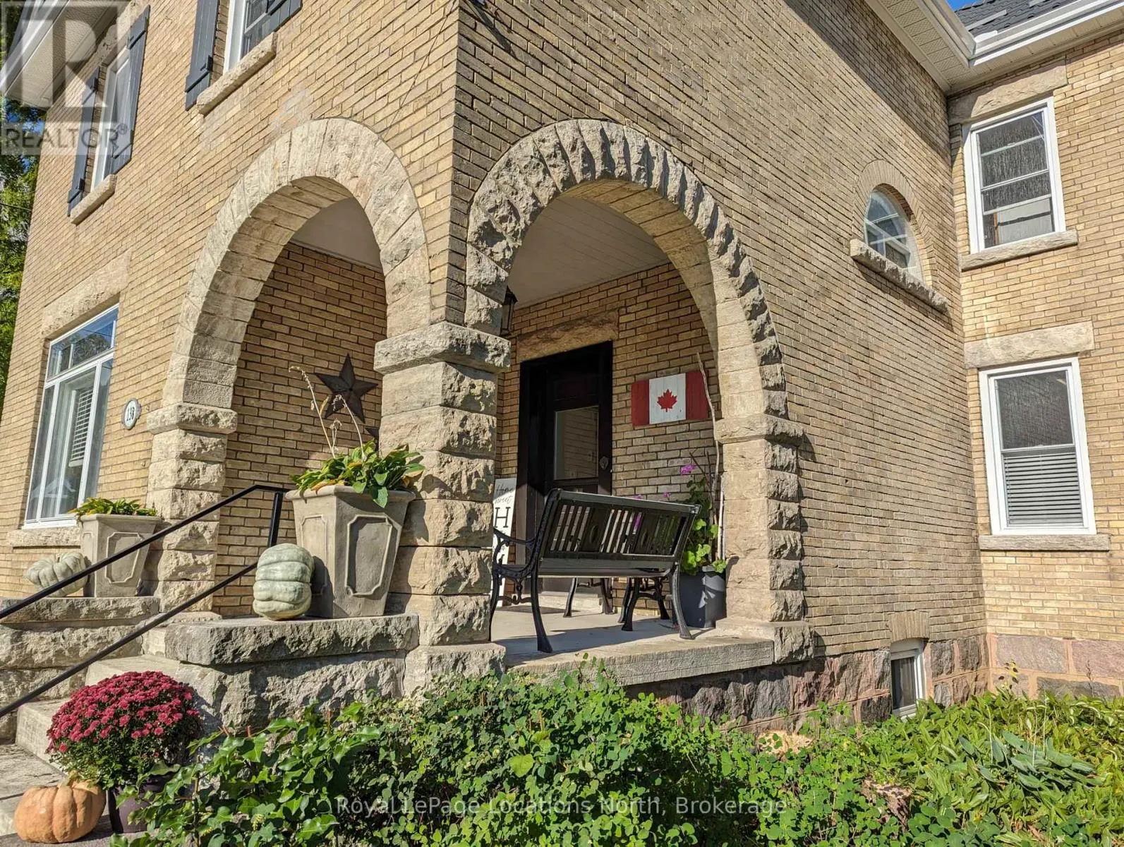 138 BRUCE STREET S