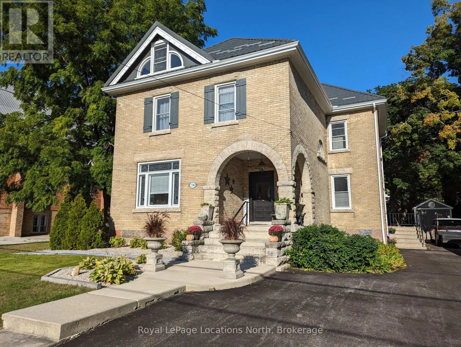 138 BRUCE STREET S