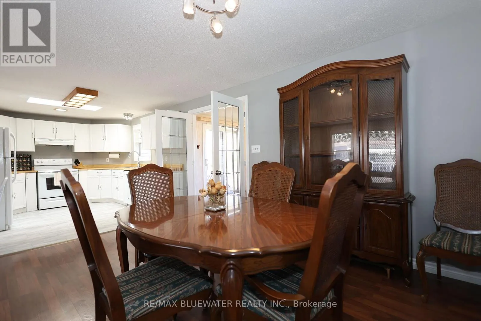 313 PINETREE LANE