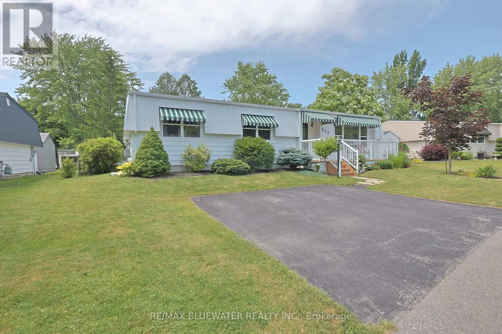 313 PINETREE LANE