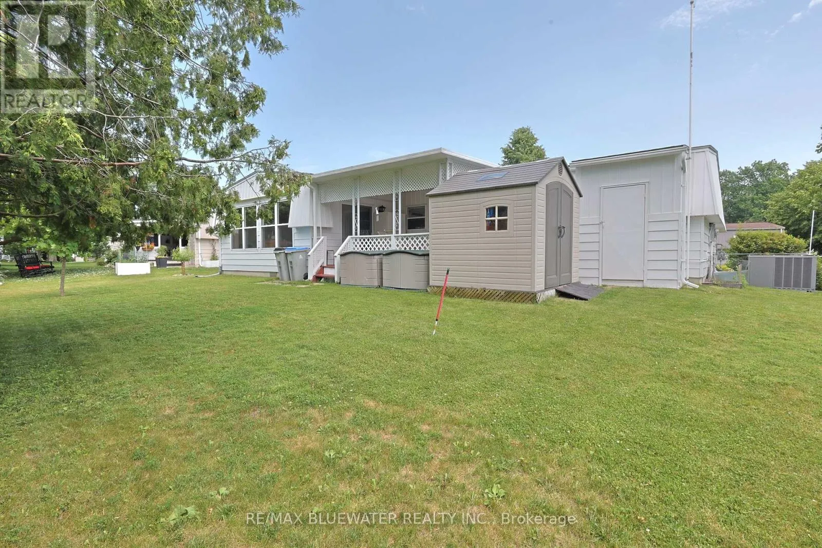 313 PINETREE LANE