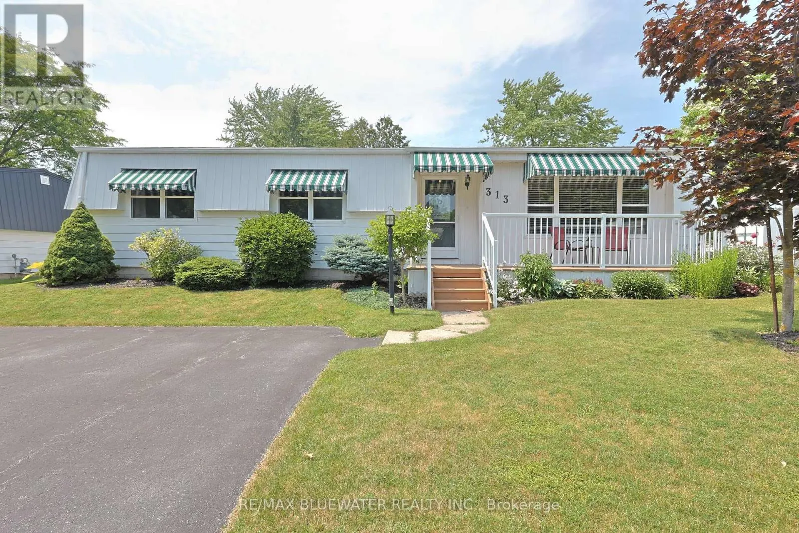 313 PINETREE LANE