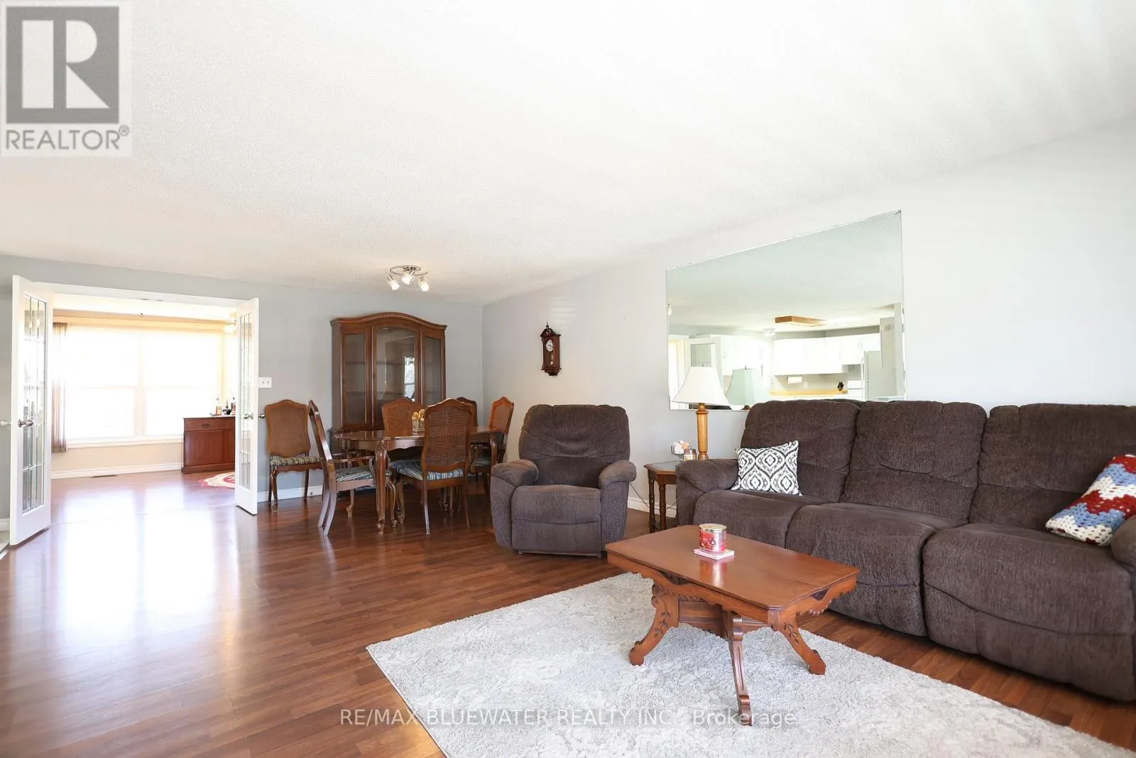 313 PINETREE LANE