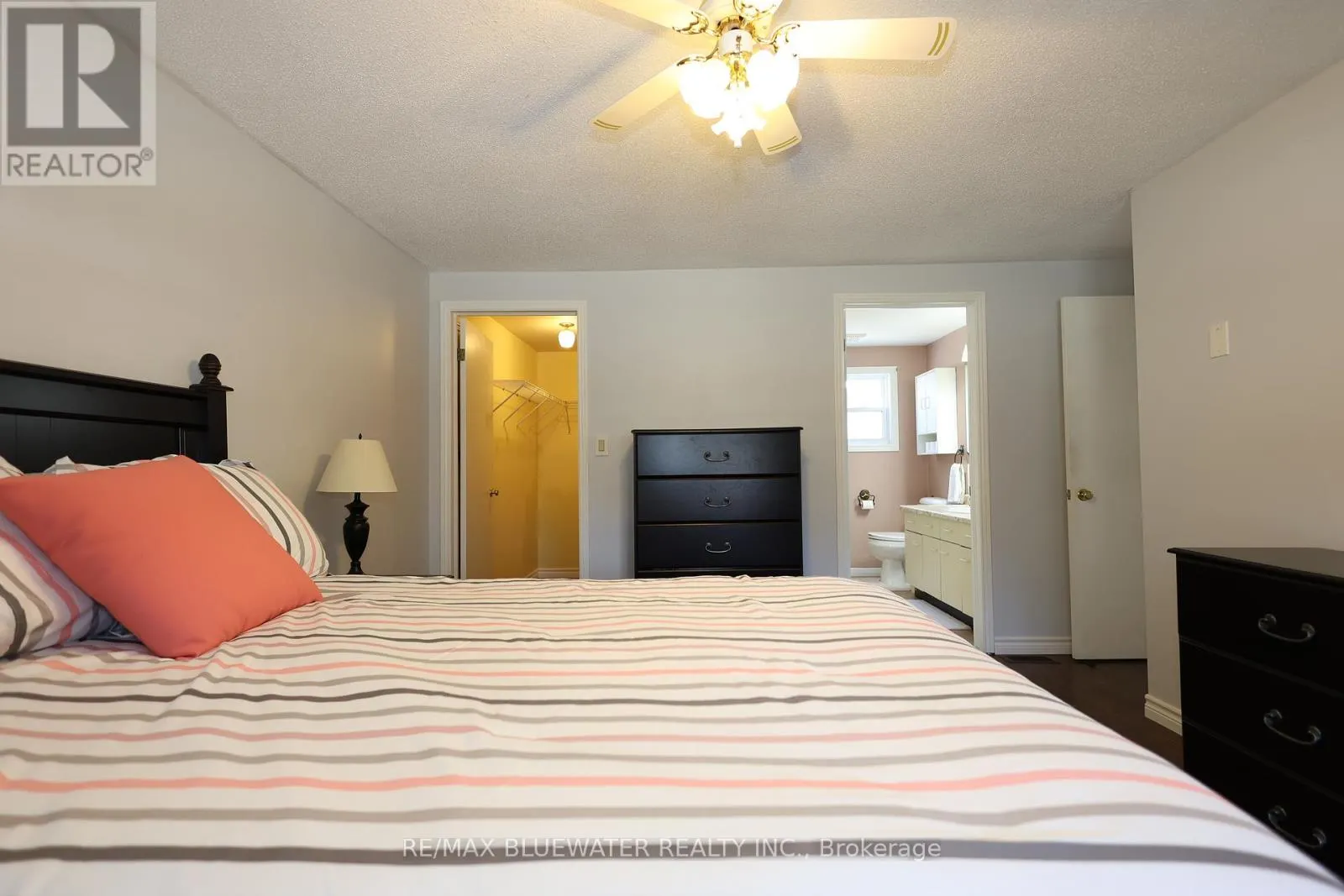 313 PINETREE LANE