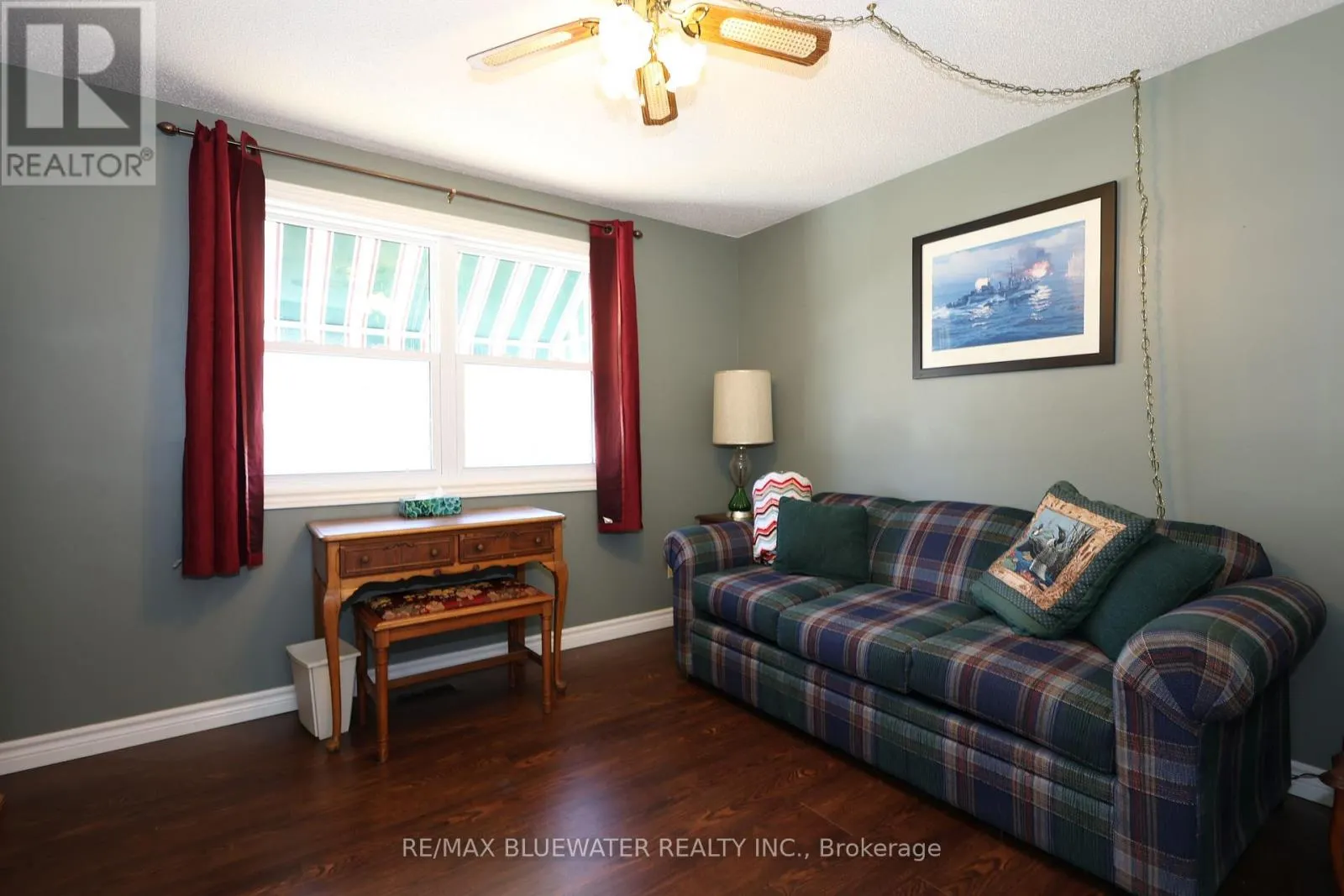 313 PINETREE LANE
