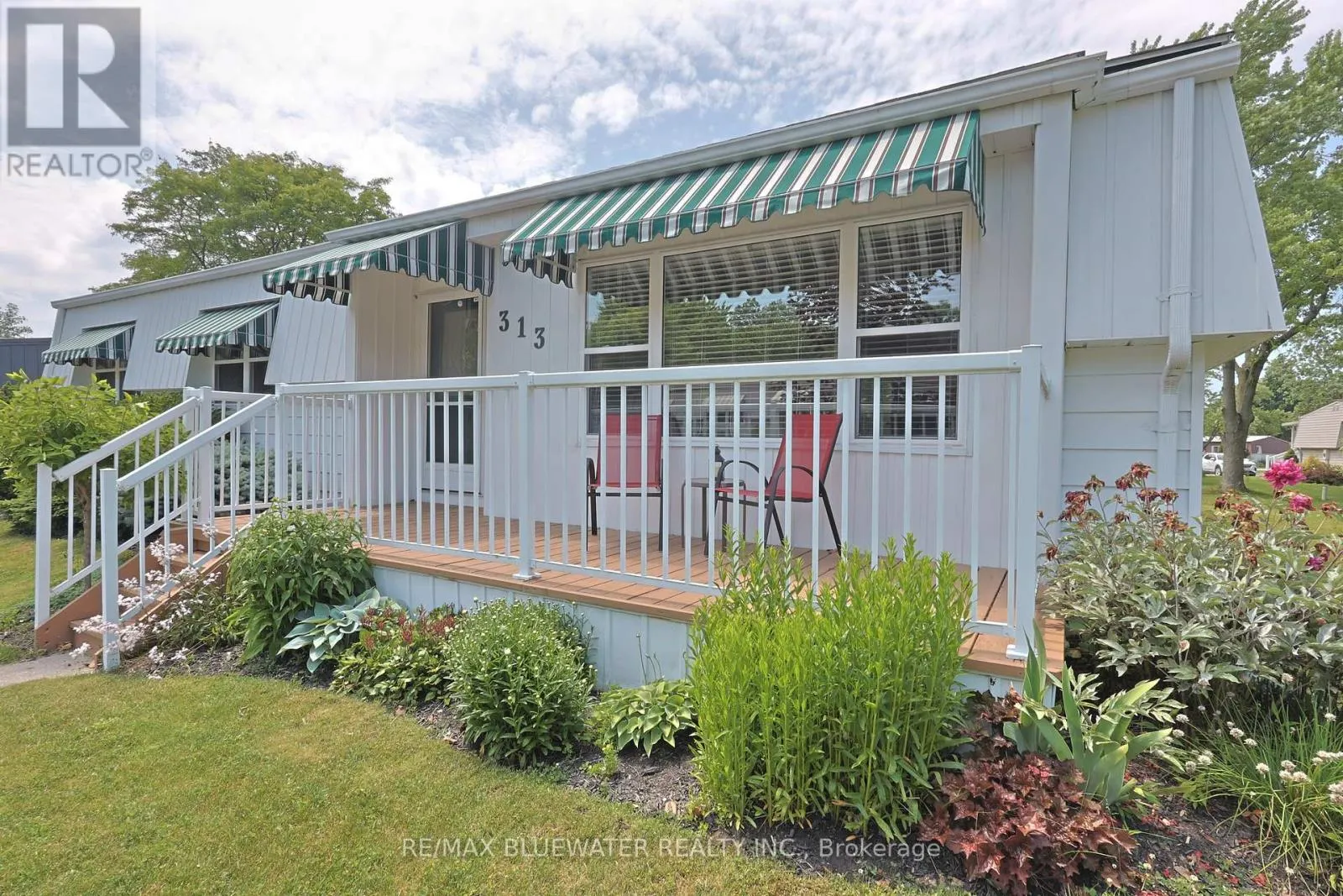 313 PINETREE LANE