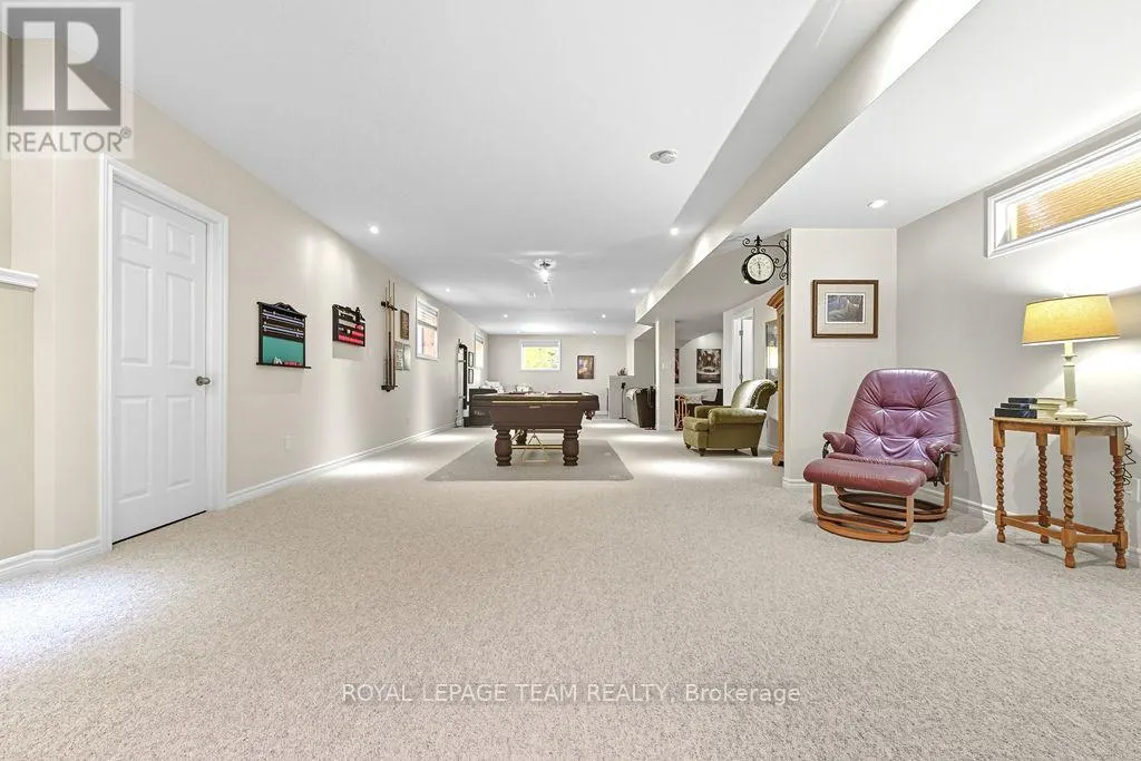 698 BARRYVALE ROAD