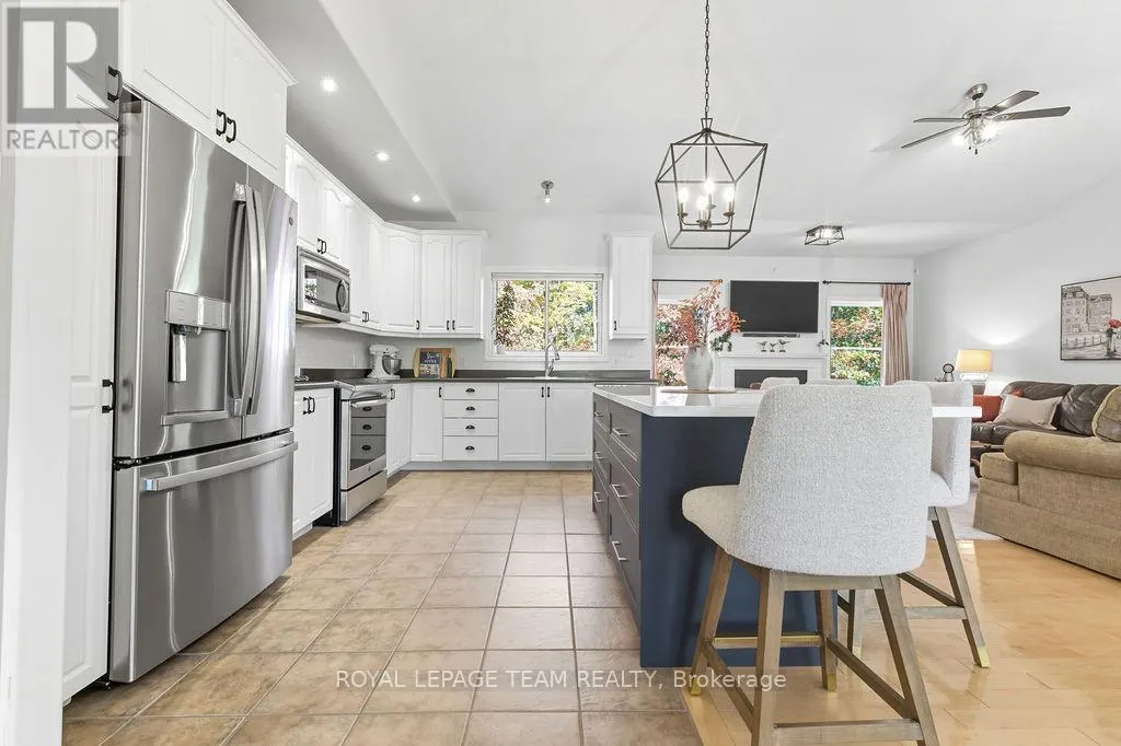698 BARRYVALE ROAD