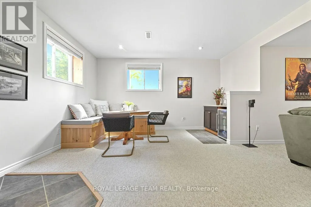 698 BARRYVALE ROAD