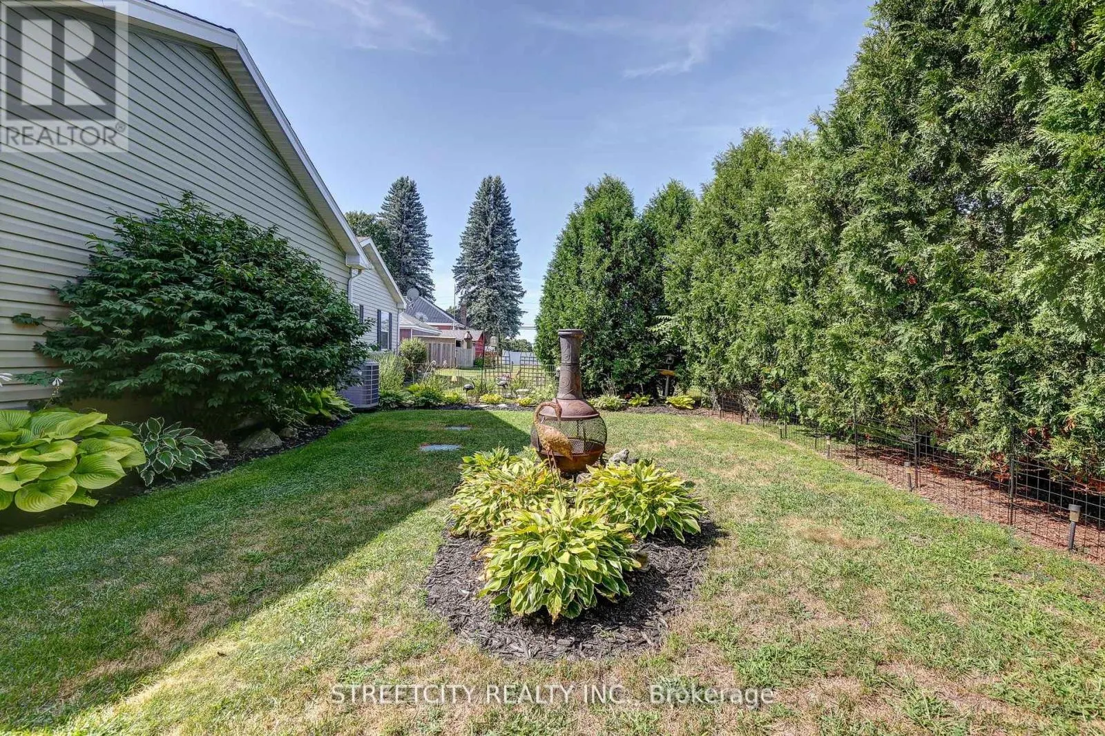 481 RICHARD CRESCENT