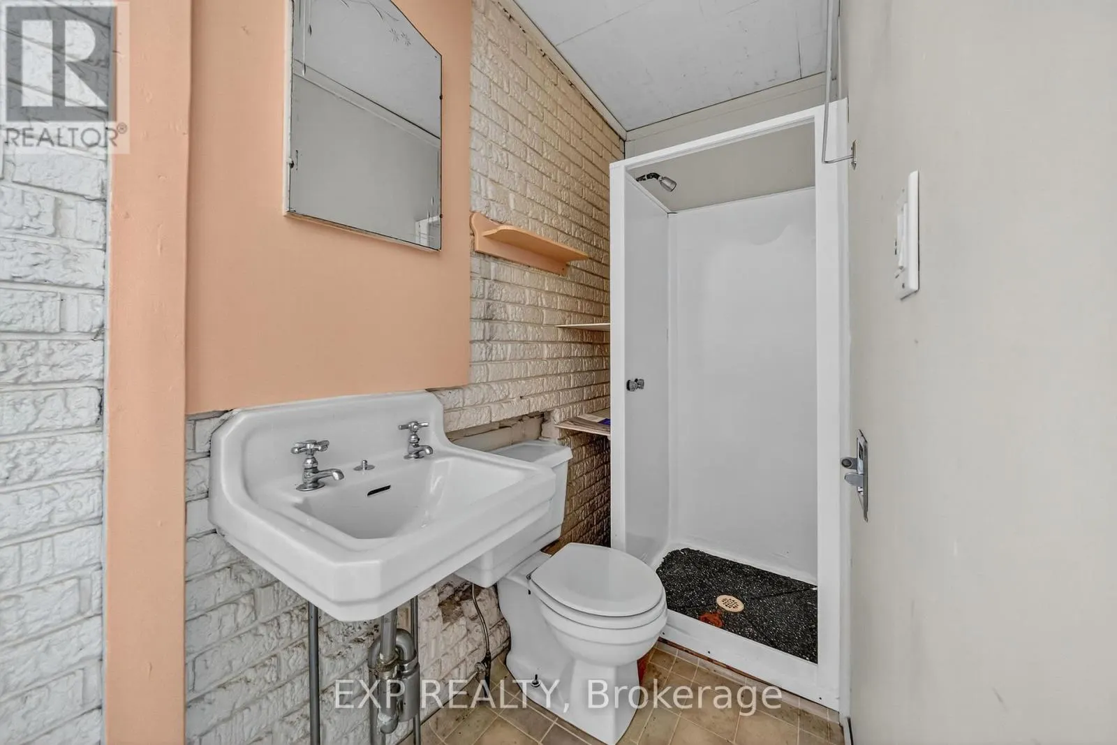 290 DIVISION STREET