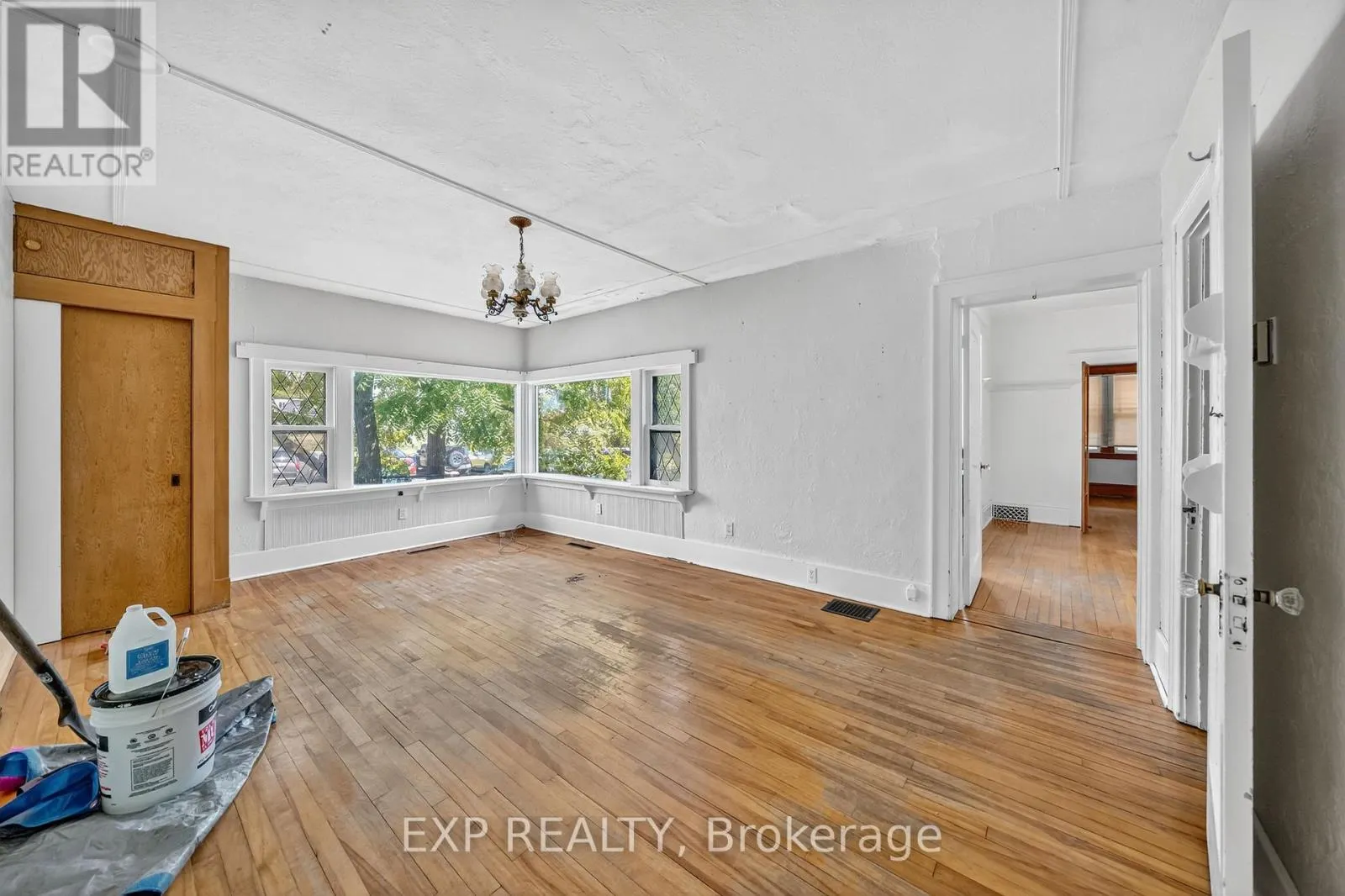 290 DIVISION STREET