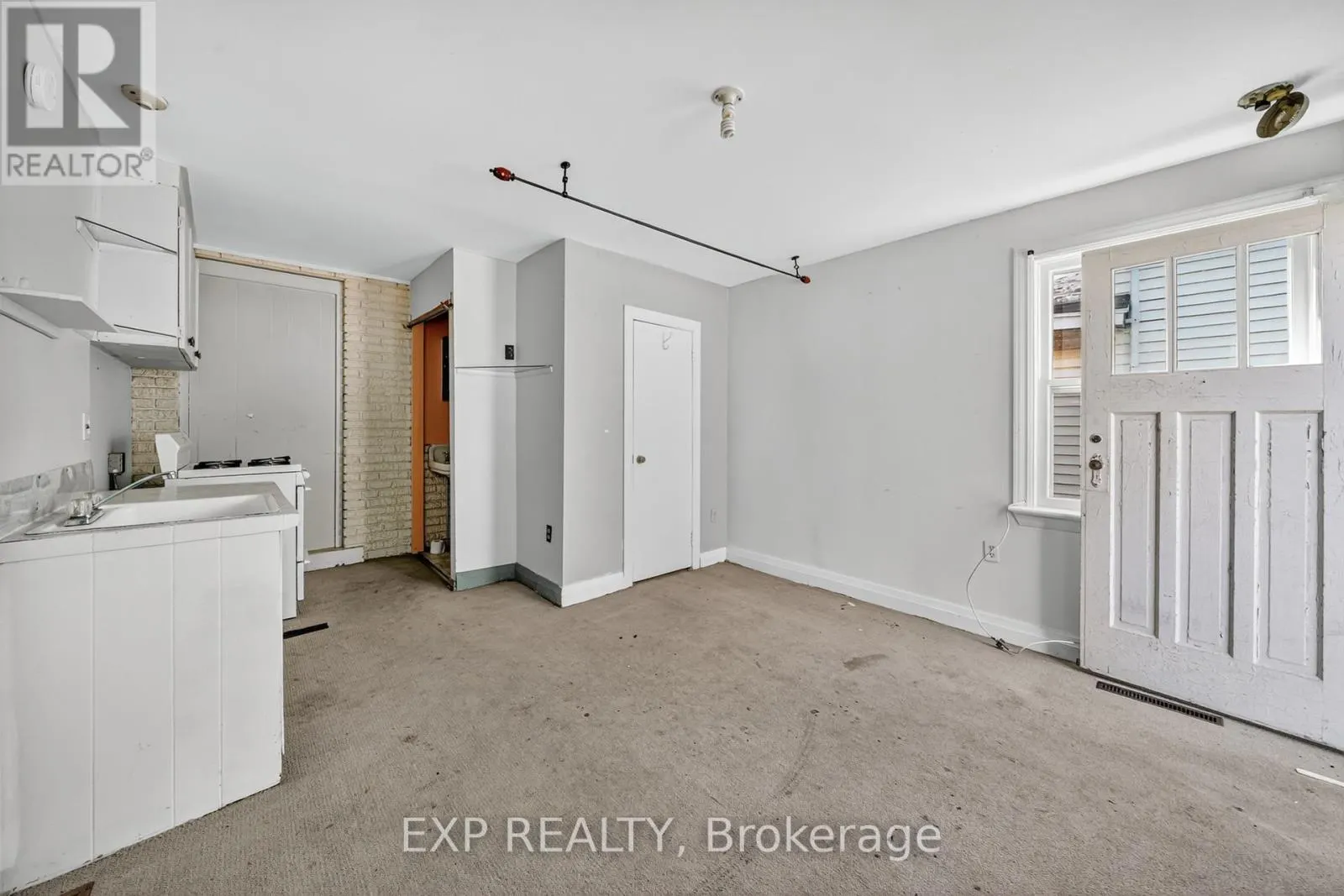 290 DIVISION STREET
