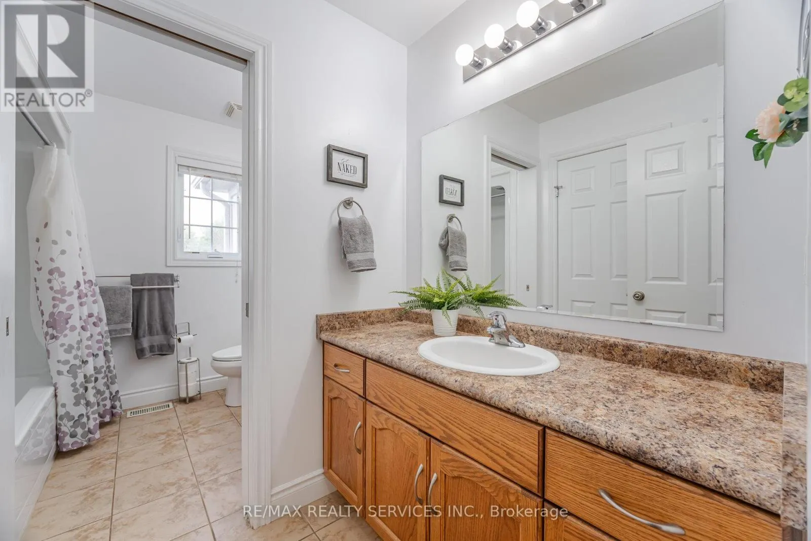 24 BROOKHAVEN CRESCENT