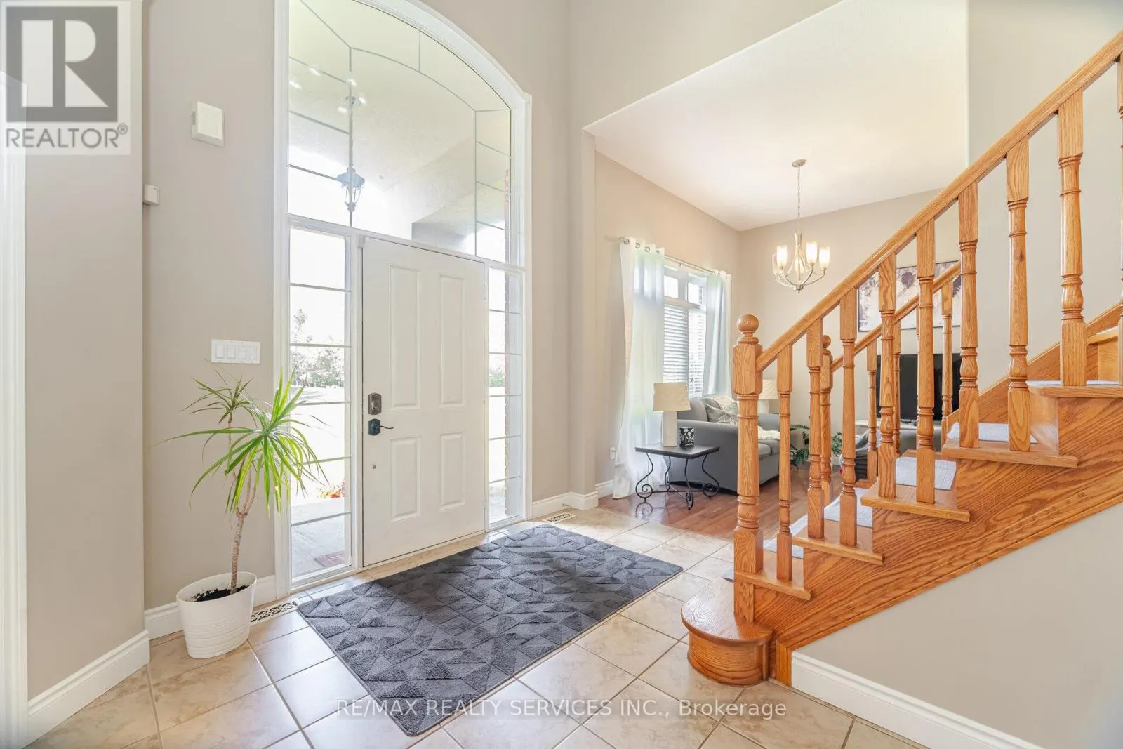24 BROOKHAVEN CRESCENT