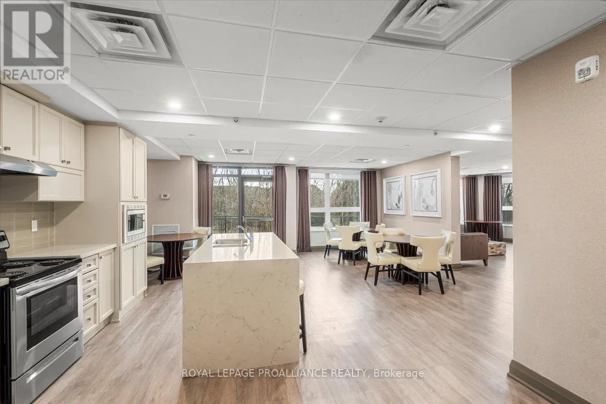 239 - 125 SHOREVIEW PLACE, #239