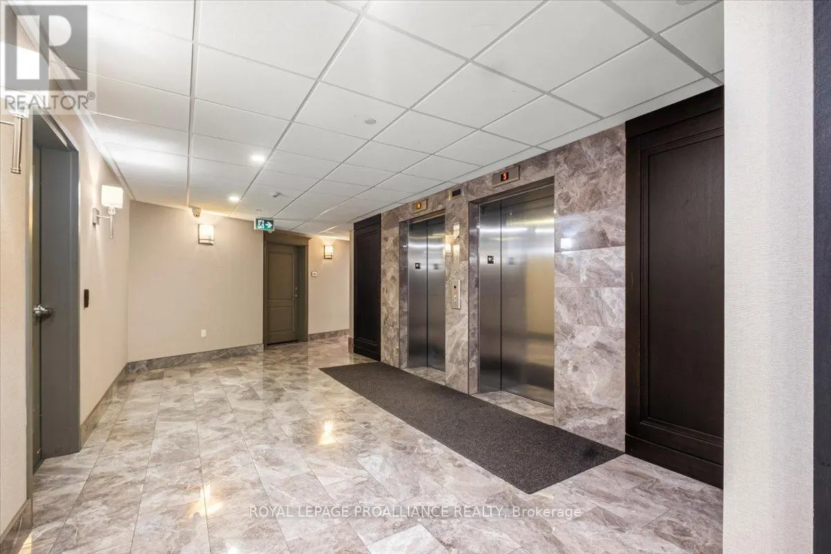 239 - 125 SHOREVIEW PLACE, #239