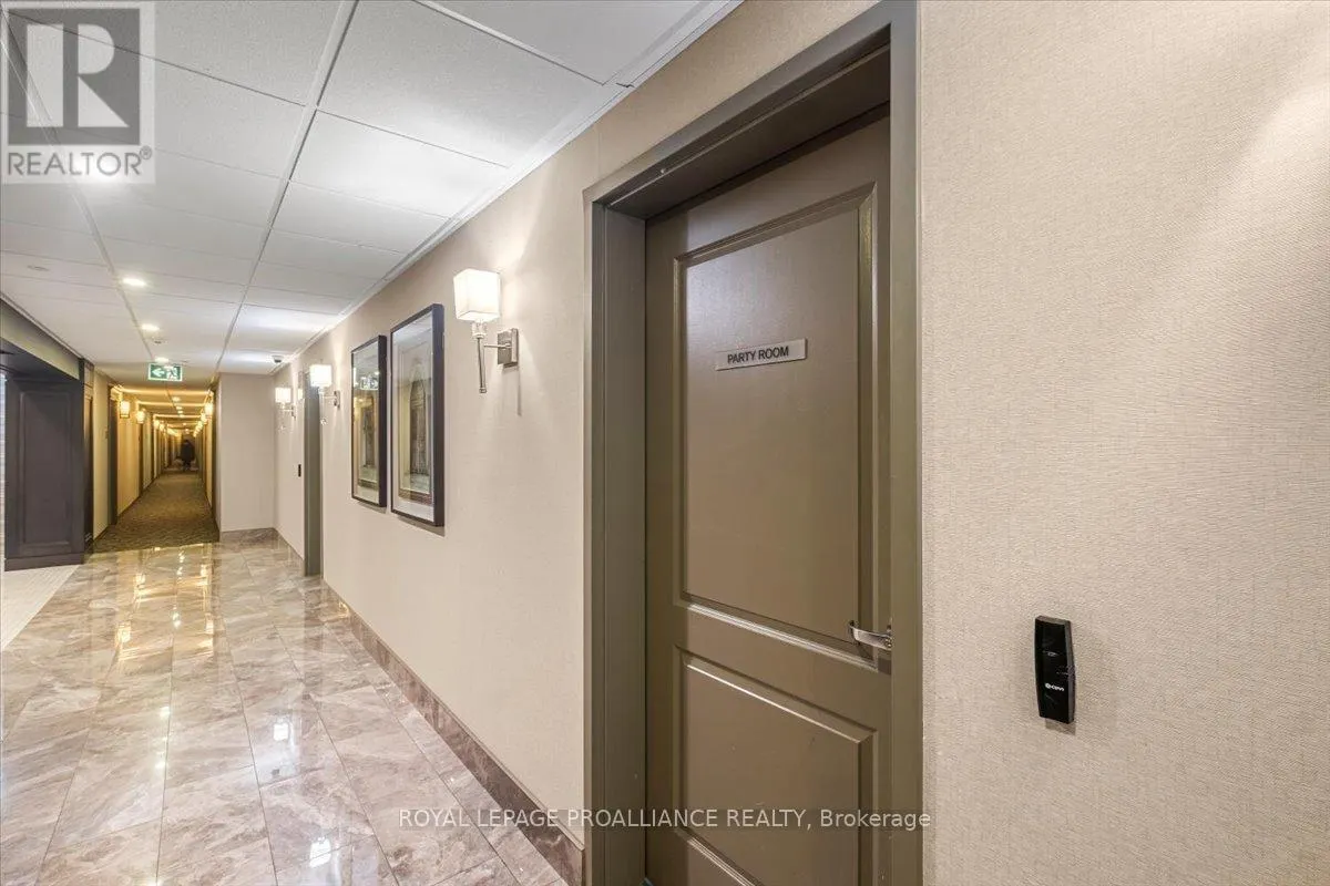 239 - 125 SHOREVIEW PLACE, #239