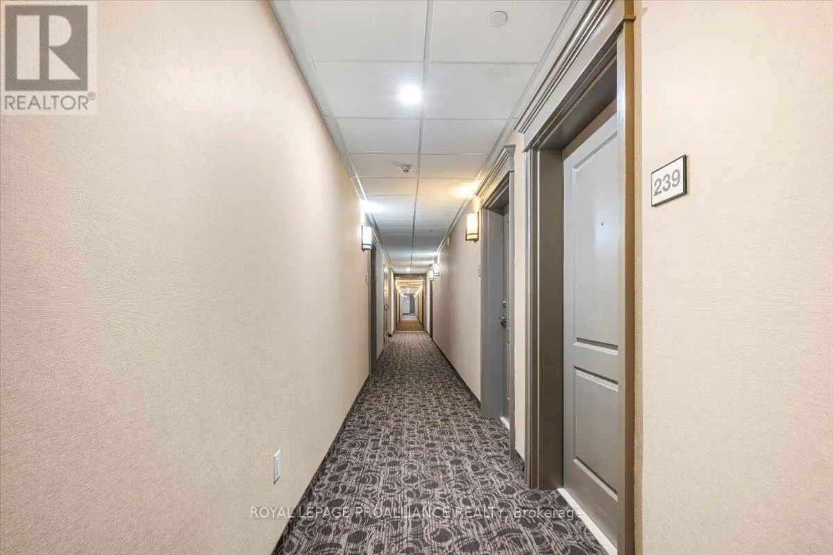 239 - 125 SHOREVIEW PLACE, #239