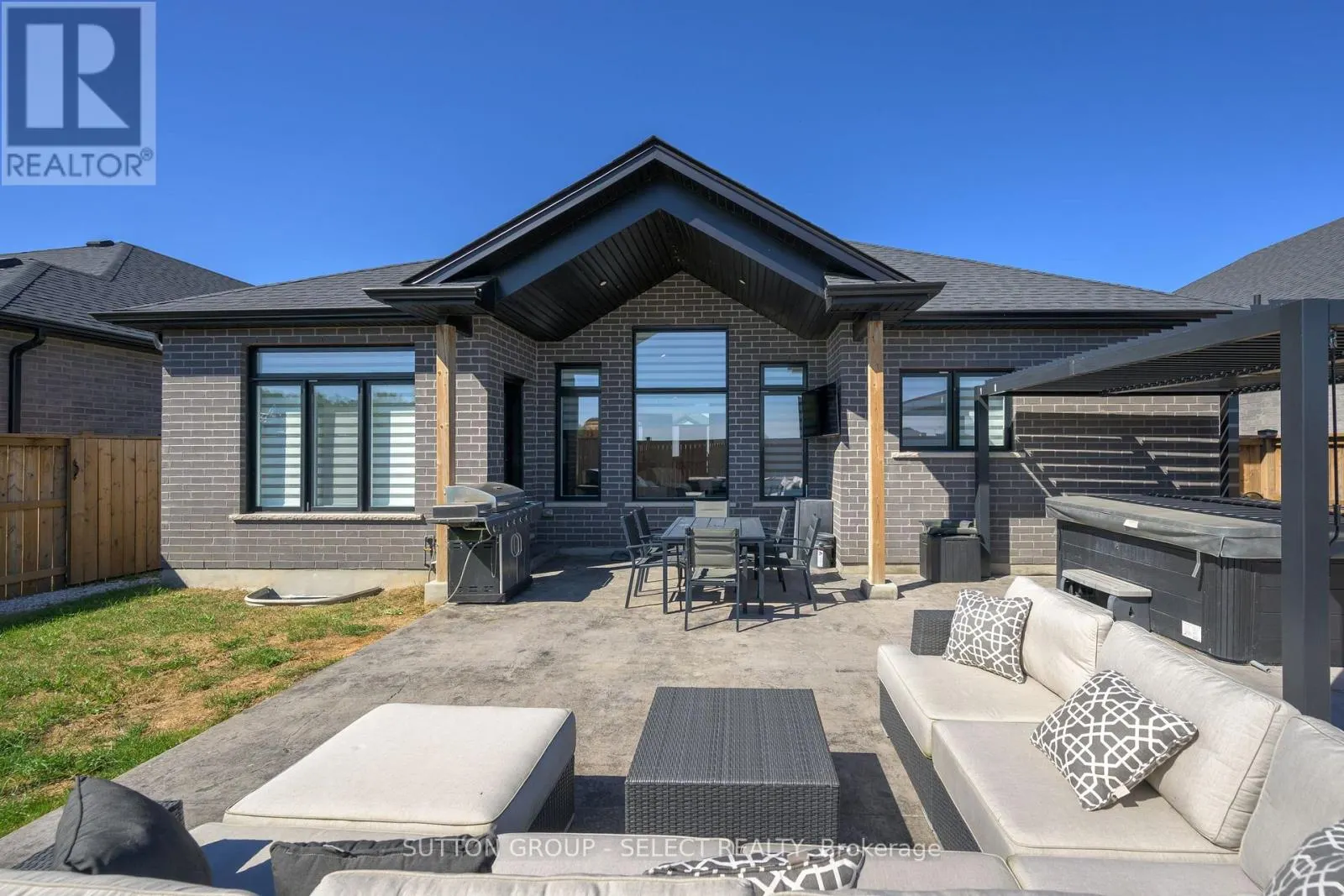 77 - 383 DAVENTRY WAY, #77
