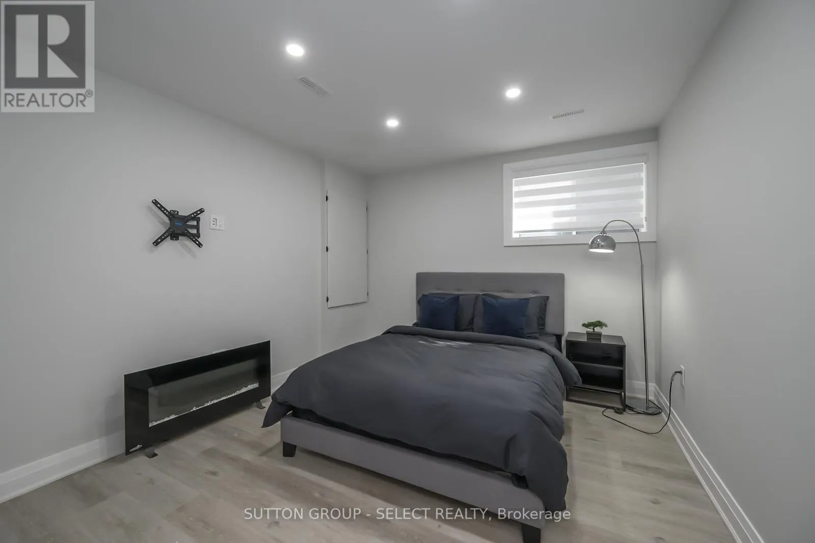 77 - 383 DAVENTRY WAY, #77