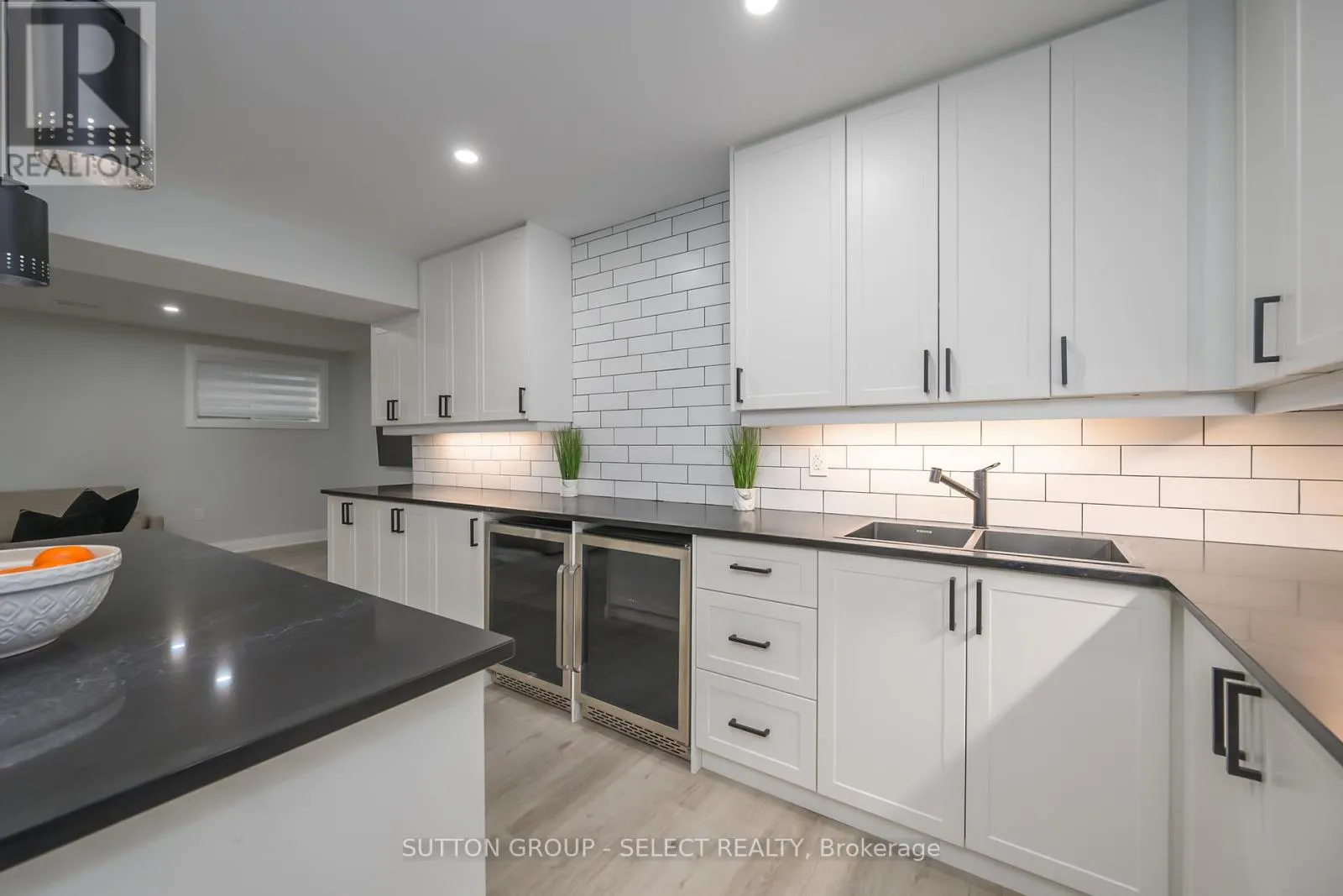 77 - 383 DAVENTRY WAY, #77