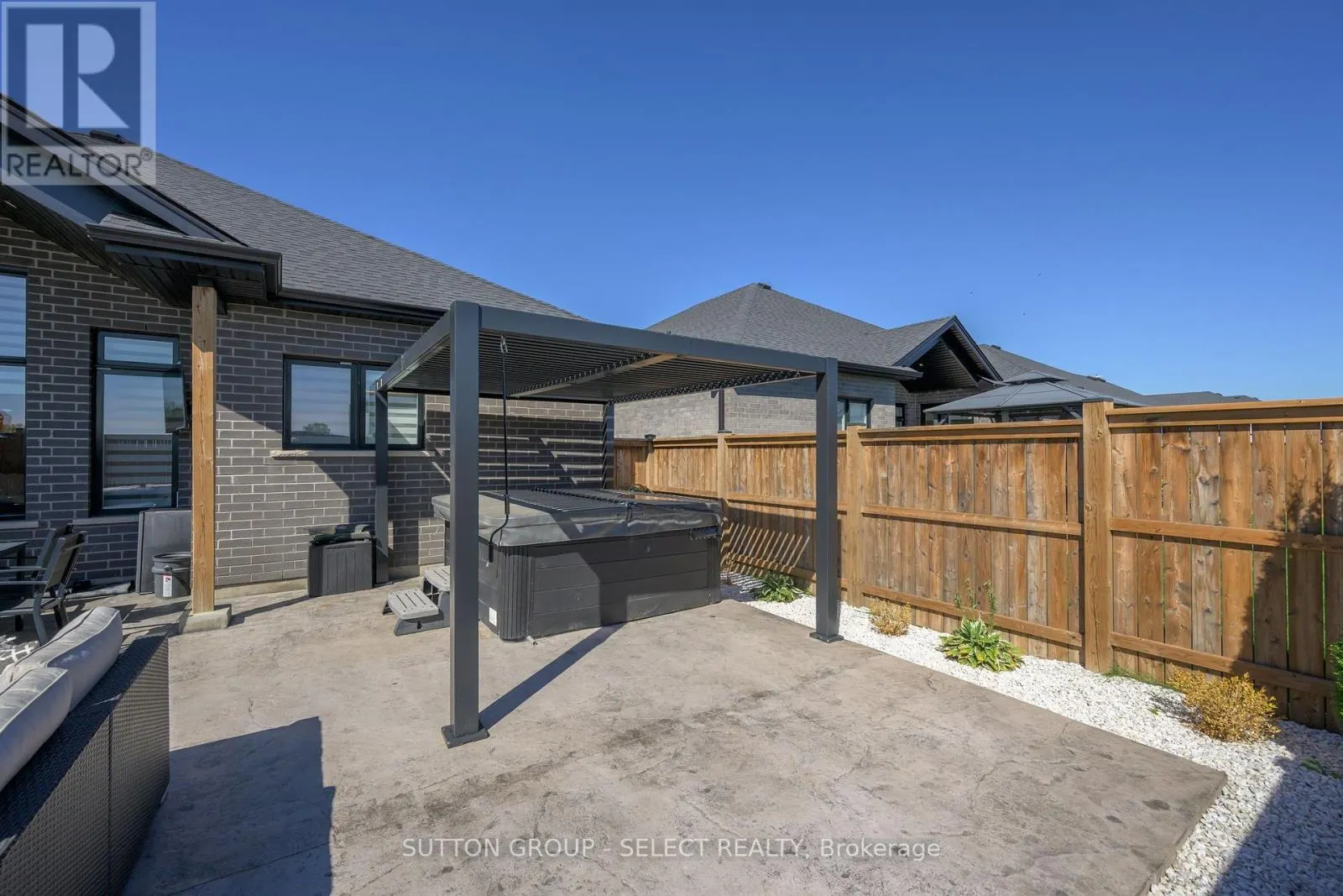 77 - 383 DAVENTRY WAY, #77