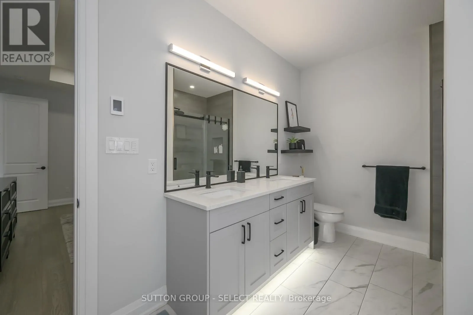 77 - 383 DAVENTRY WAY, #77