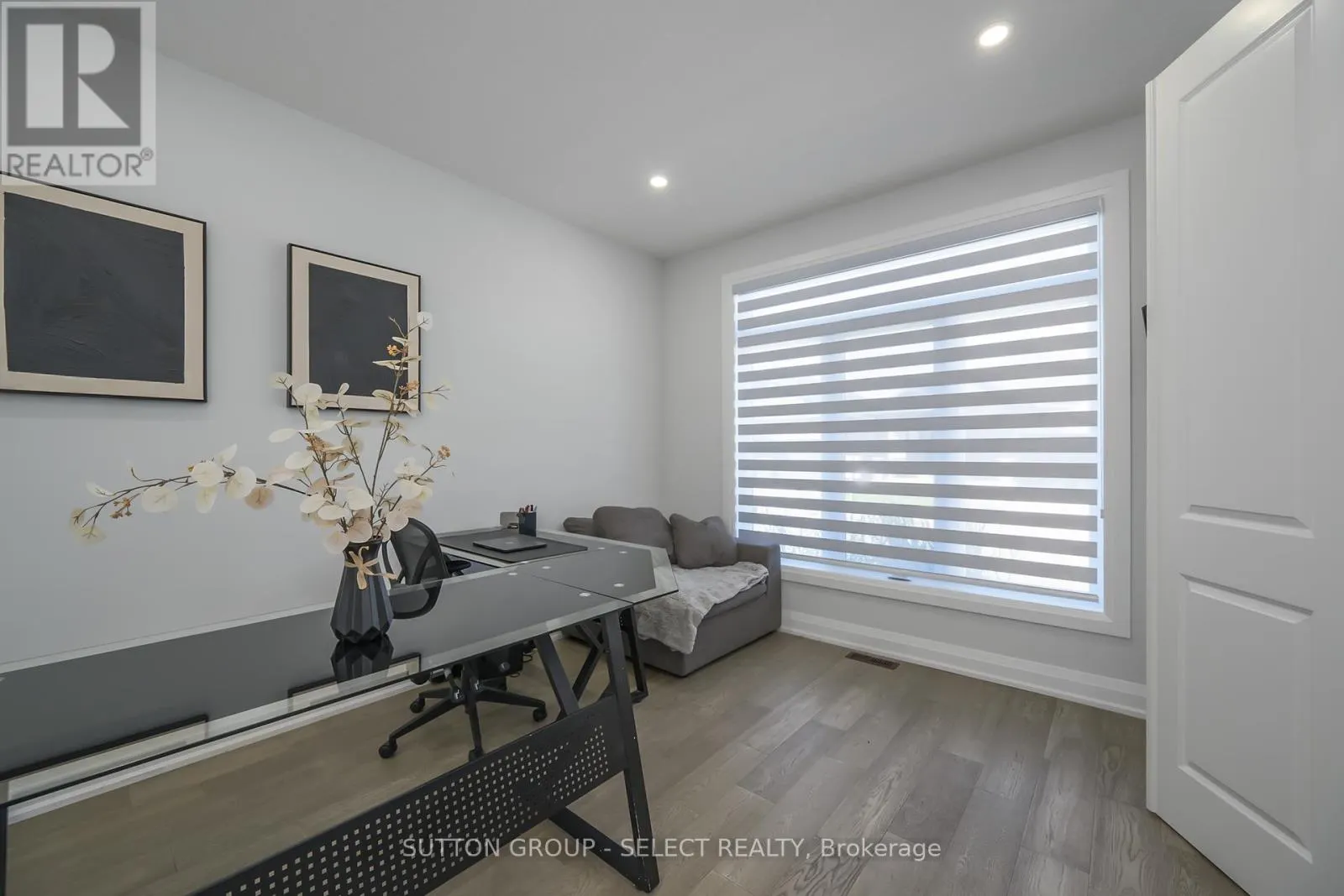 77 - 383 DAVENTRY WAY, #77