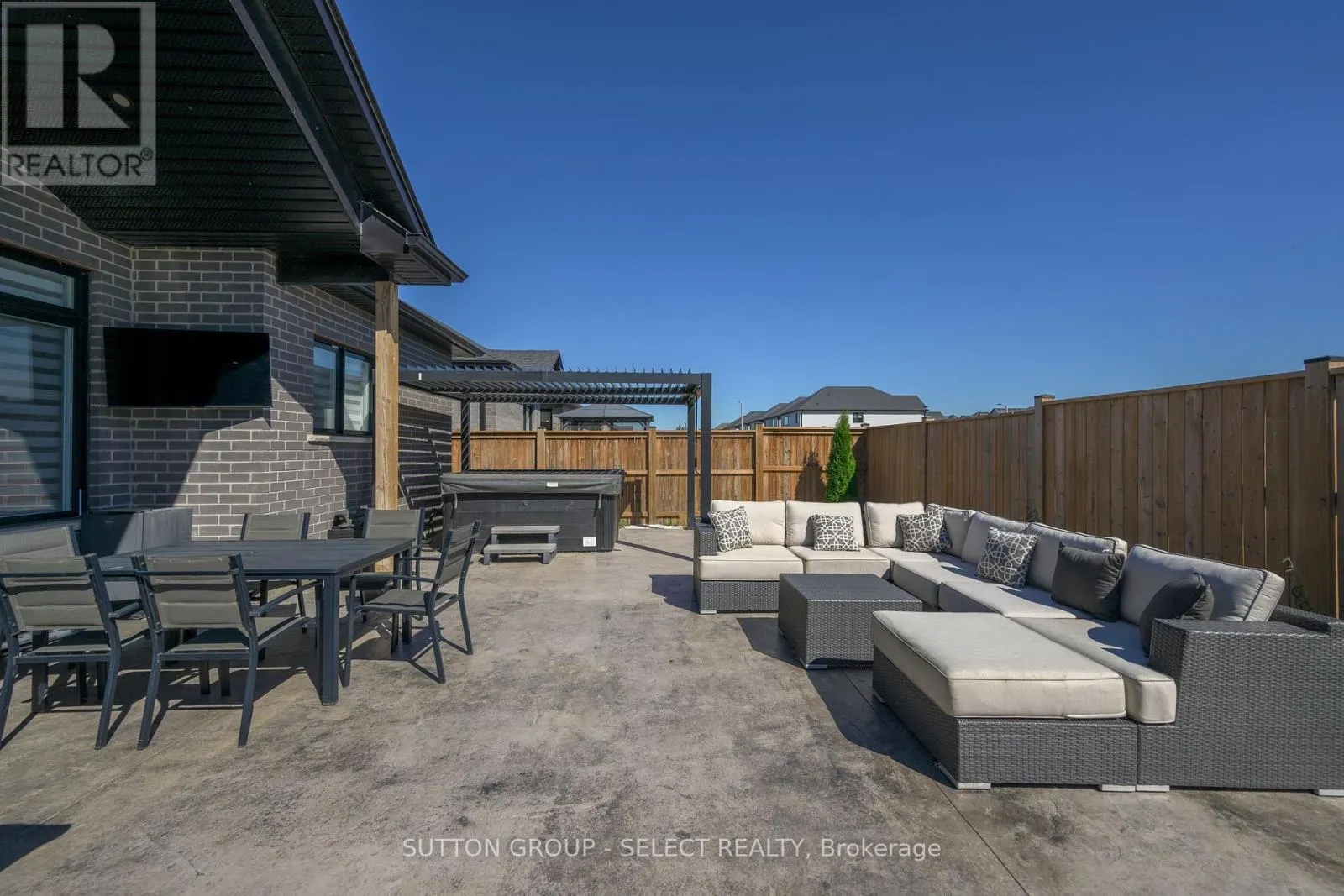 77 - 383 DAVENTRY WAY, #77