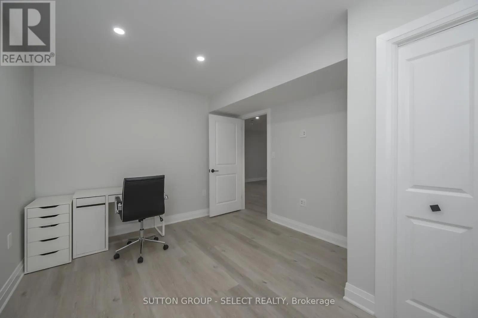 77 - 383 DAVENTRY WAY, #77