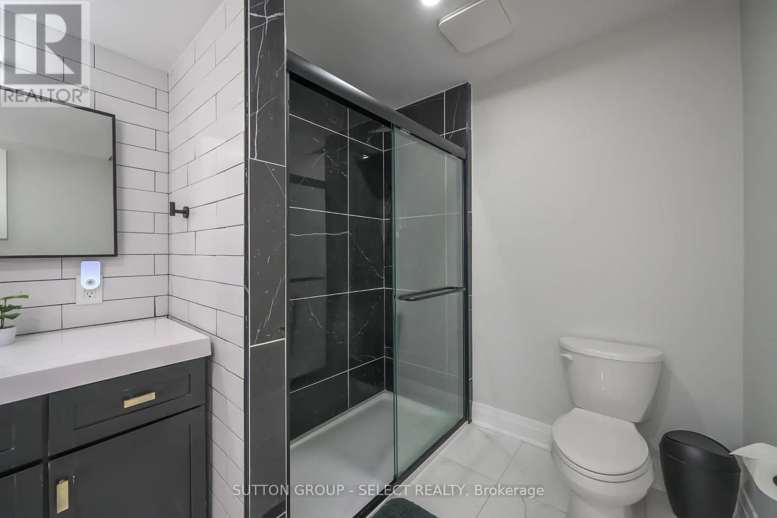 77 - 383 DAVENTRY WAY, #77