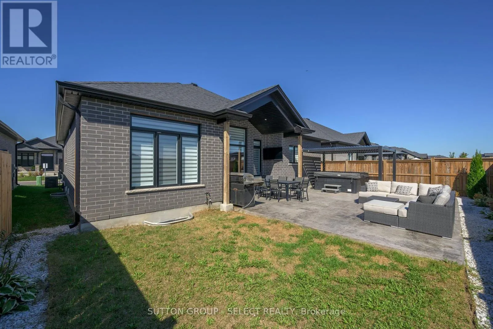 77 - 383 DAVENTRY WAY, #77