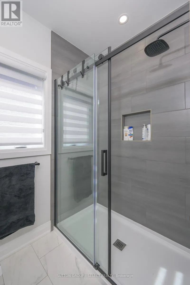 77 - 383 DAVENTRY WAY, #77