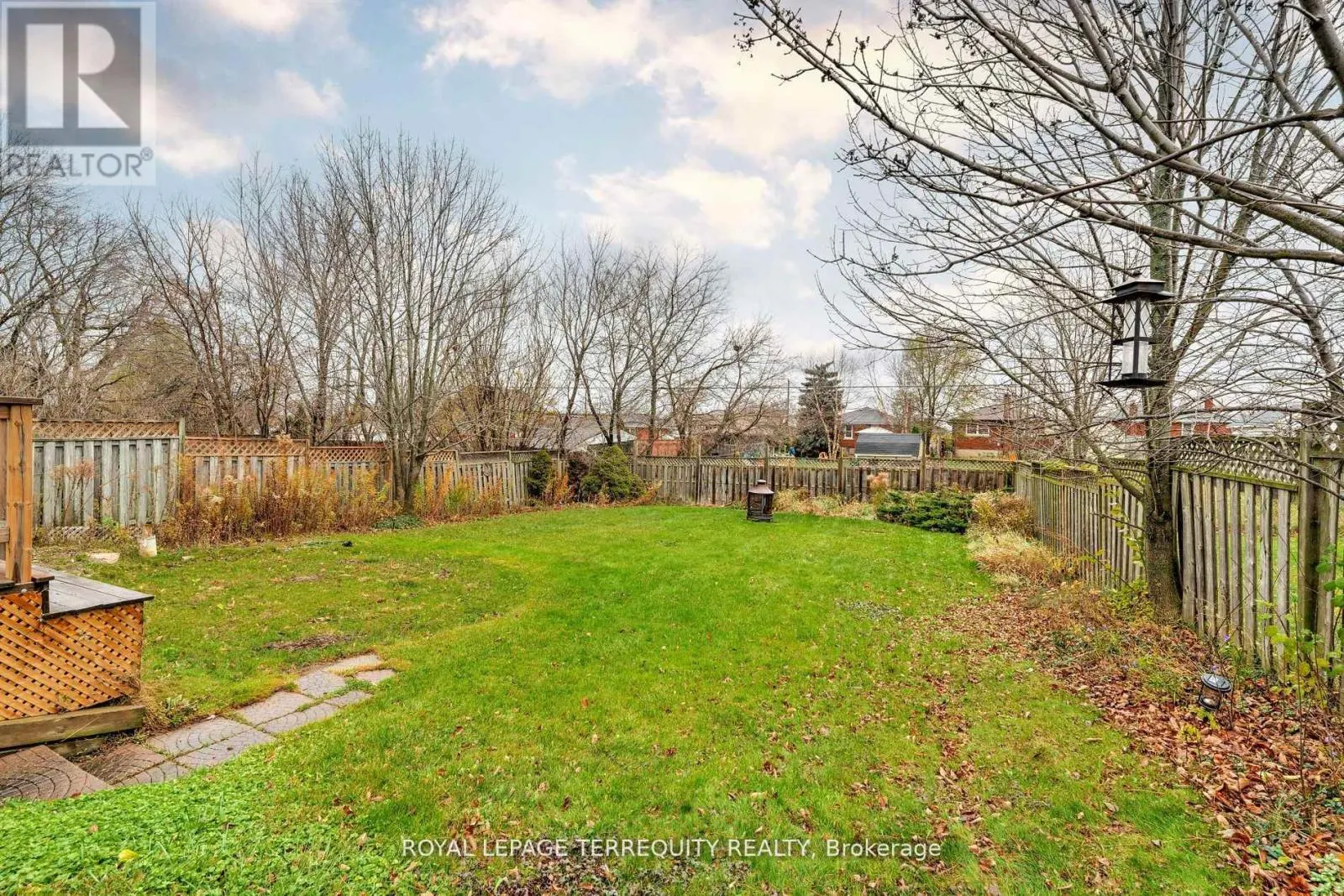 739 UPPER GAGE AVENUE
