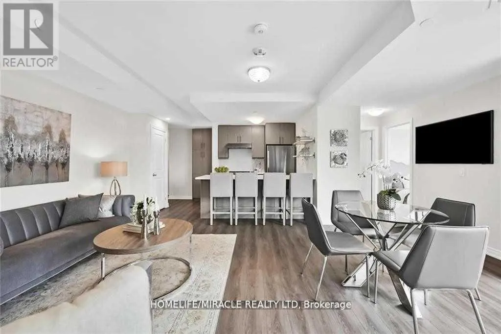 213 - 2750 KING STREET E