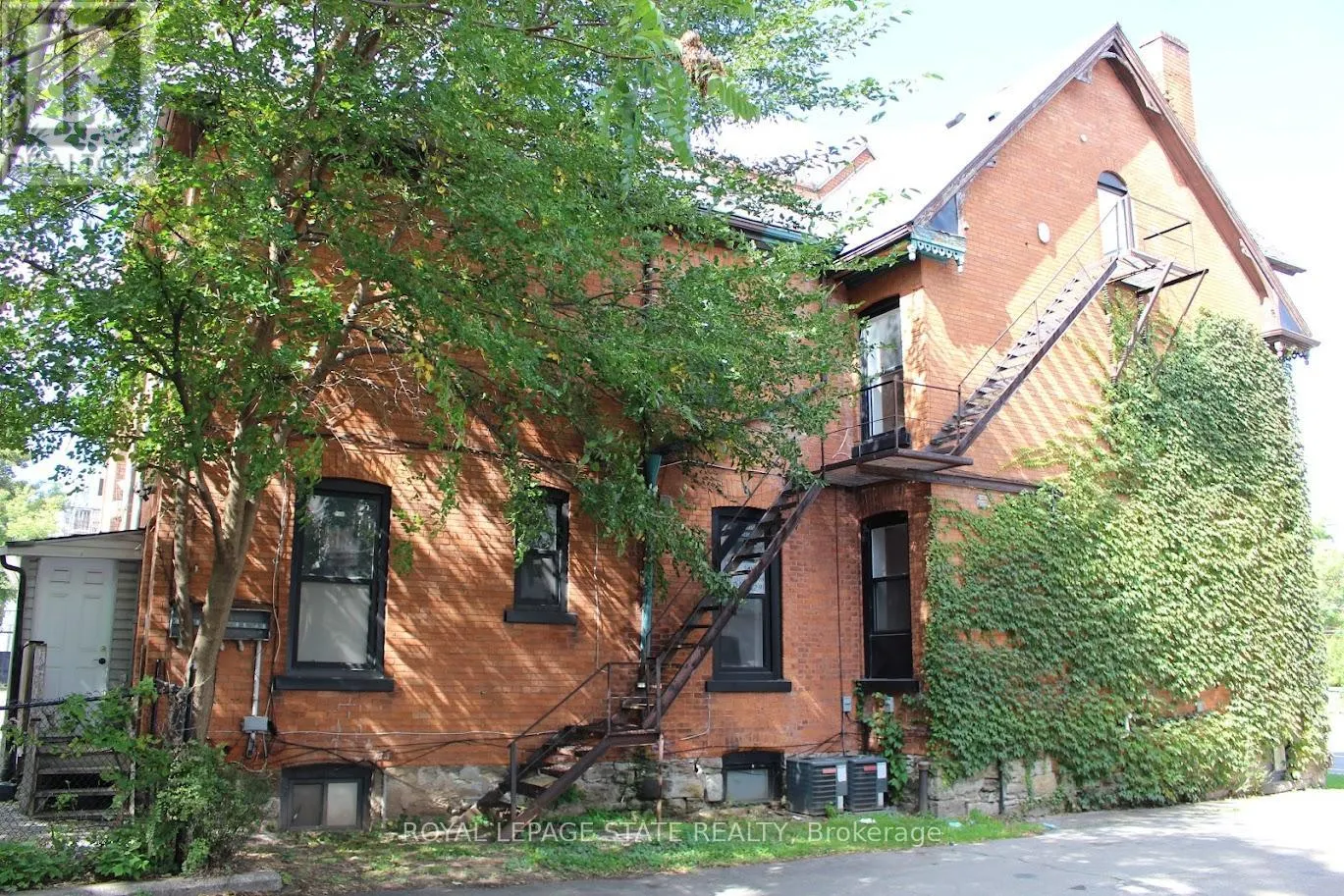 E - 500 MAIN STREET E