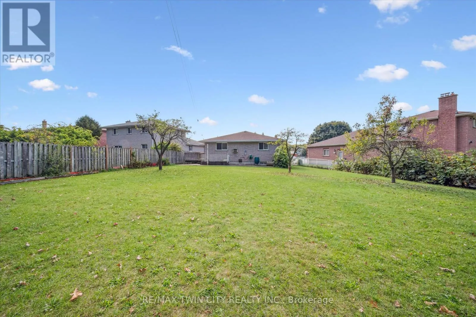42 AZORES CRESCENT