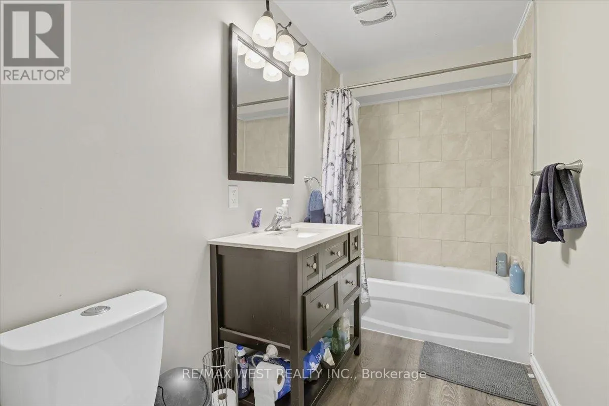 816 BREALEY DRIVE