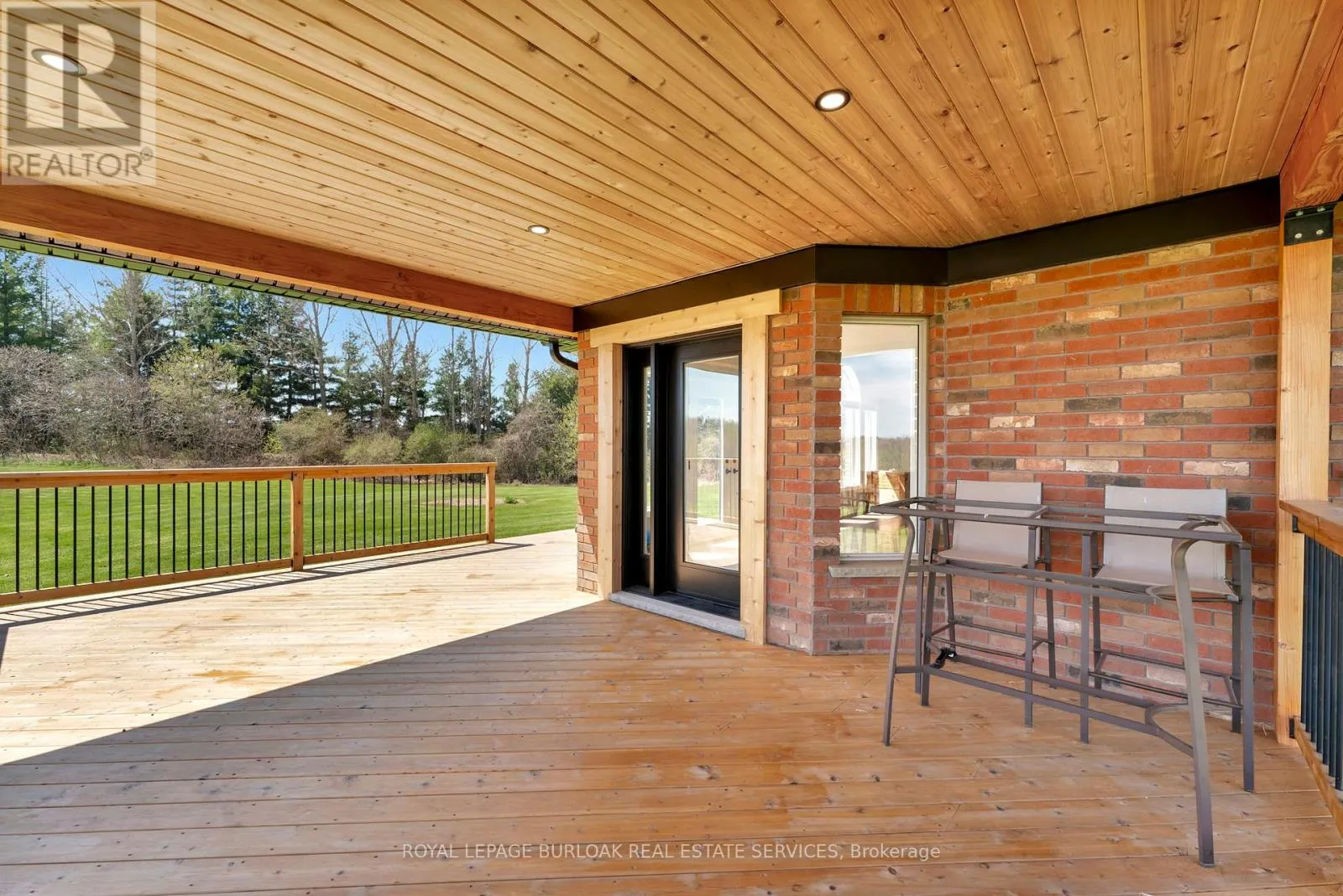 70 GOVERNORS ROAD E