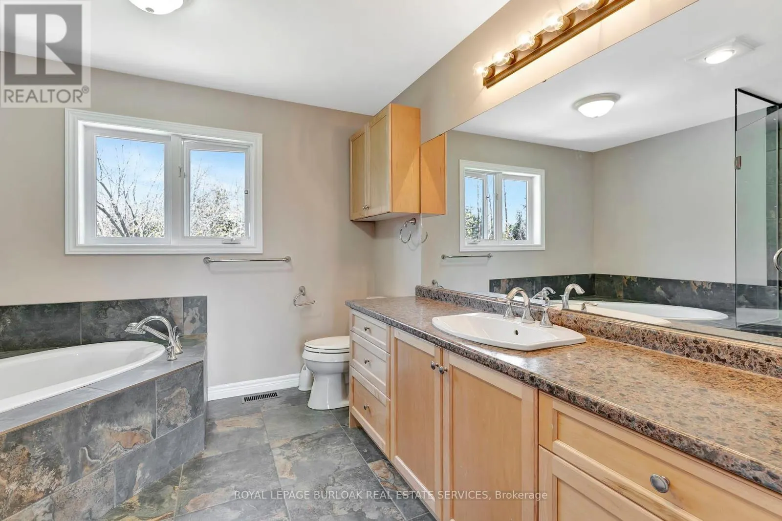 70 GOVERNORS ROAD E