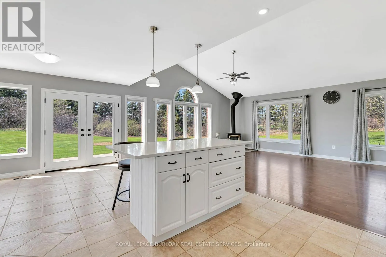 70 GOVERNORS ROAD E