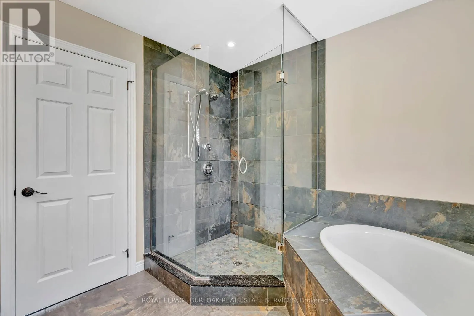 70 GOVERNORS ROAD E