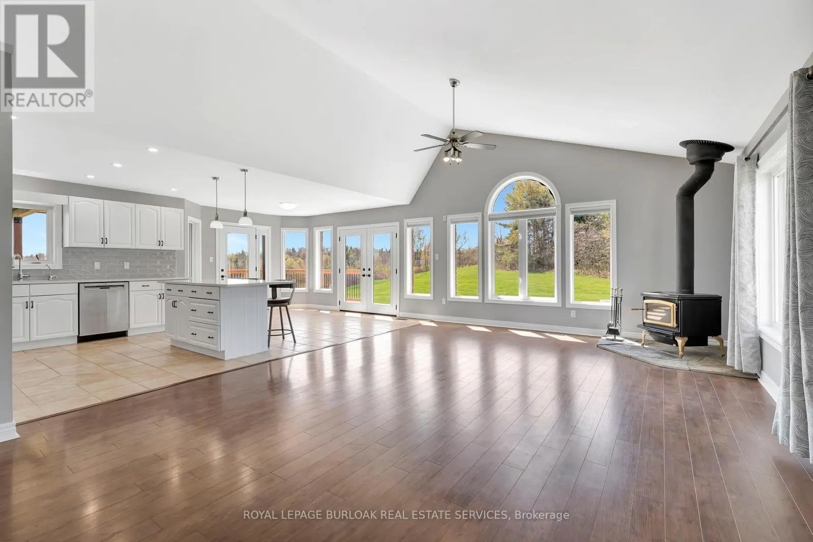 70 GOVERNORS ROAD E