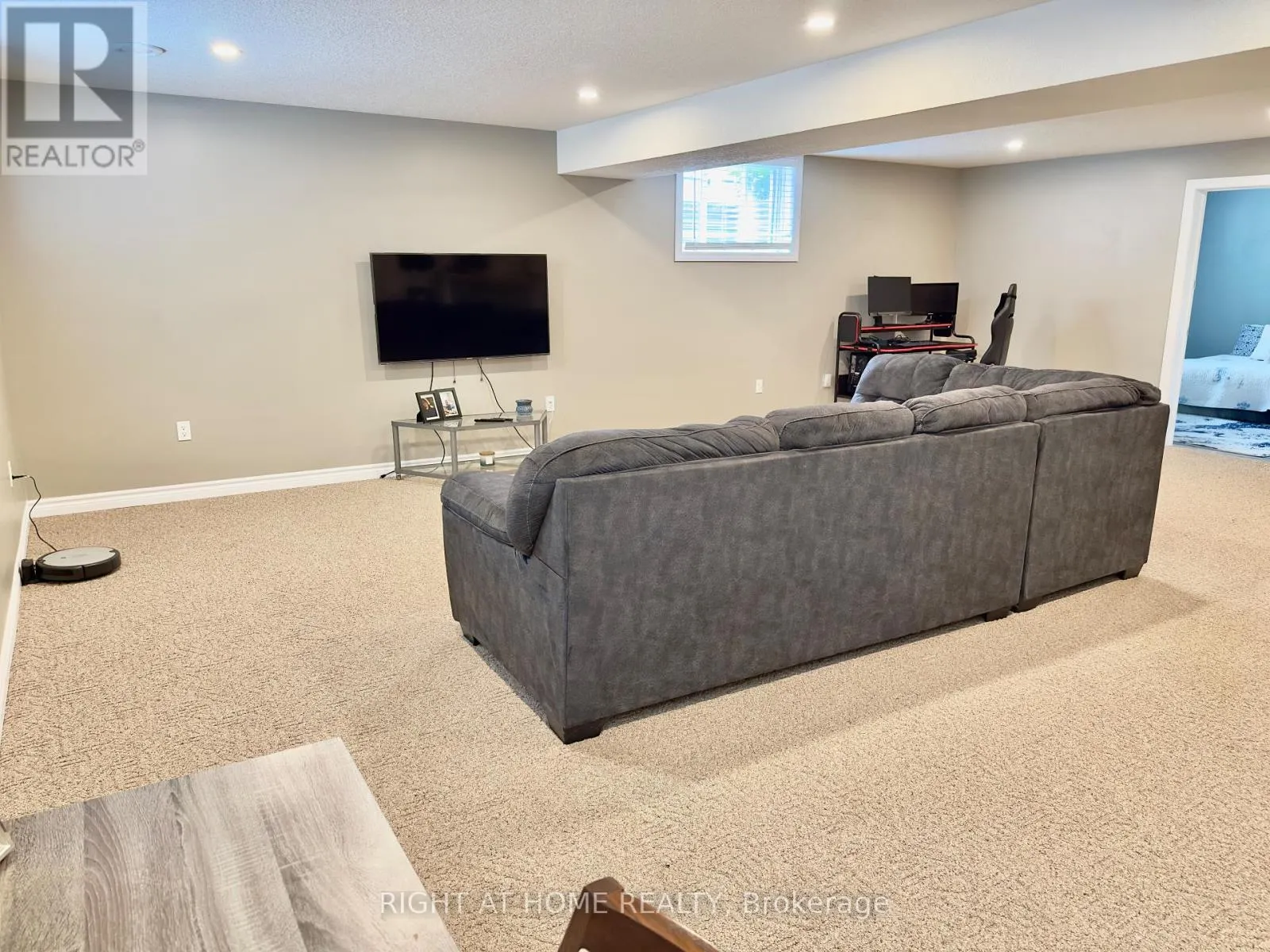 1 DRAKE COURT