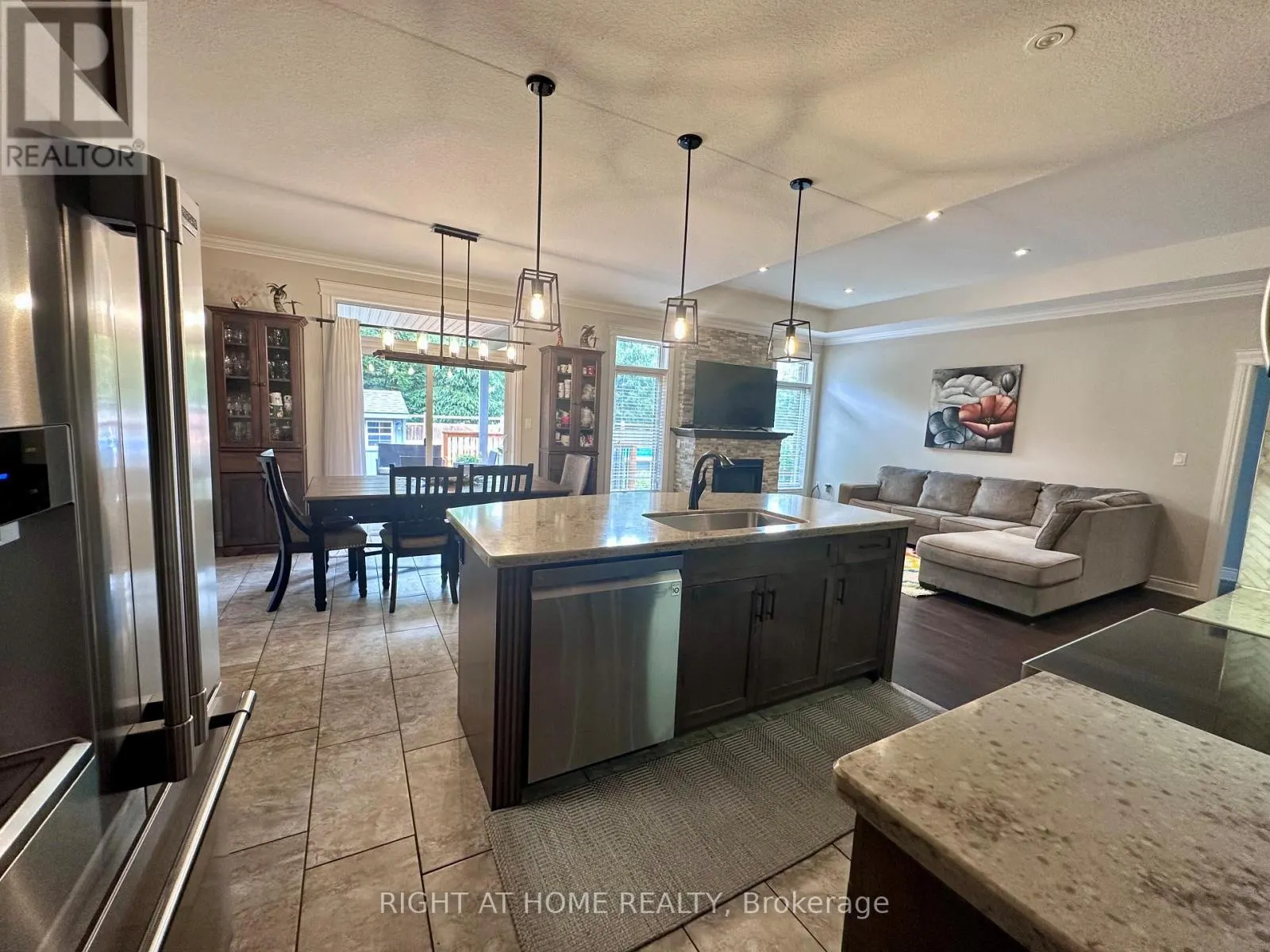 1 DRAKE COURT