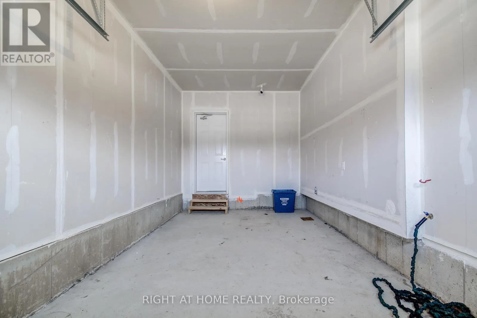 204 WILMOT ROAD