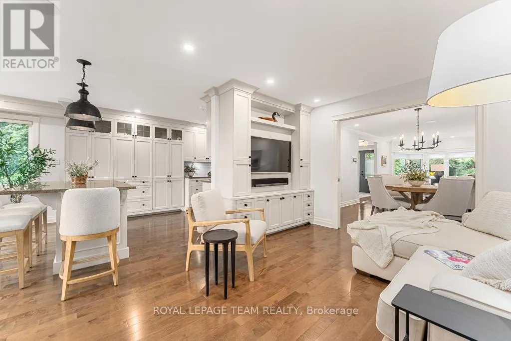 30 BELVEDERE CRESCENT